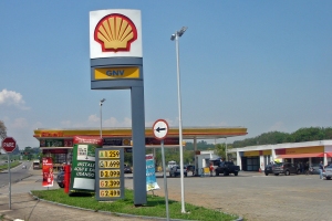 [Wikimedia Commons. Royalty-free] Brazilian fuel station with four alternative fuels : diesel, gasohol,, neat ethanol, and compressed natural gas (CNG).